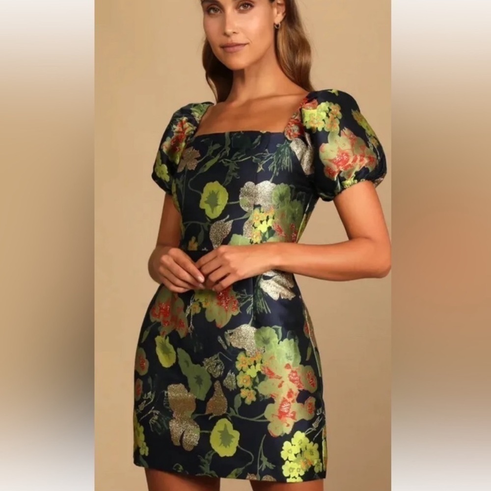 Lulu’s blue floral mini dress size medium - Picture 2 of 8